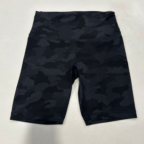 Lululemon Align 10” Biker Shorts Black Camo Size 8 (Minor Flaw) - Picture 1 of 10